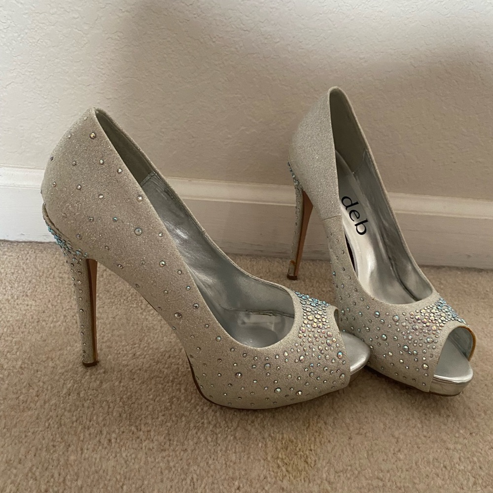 White sparkle and heel heel